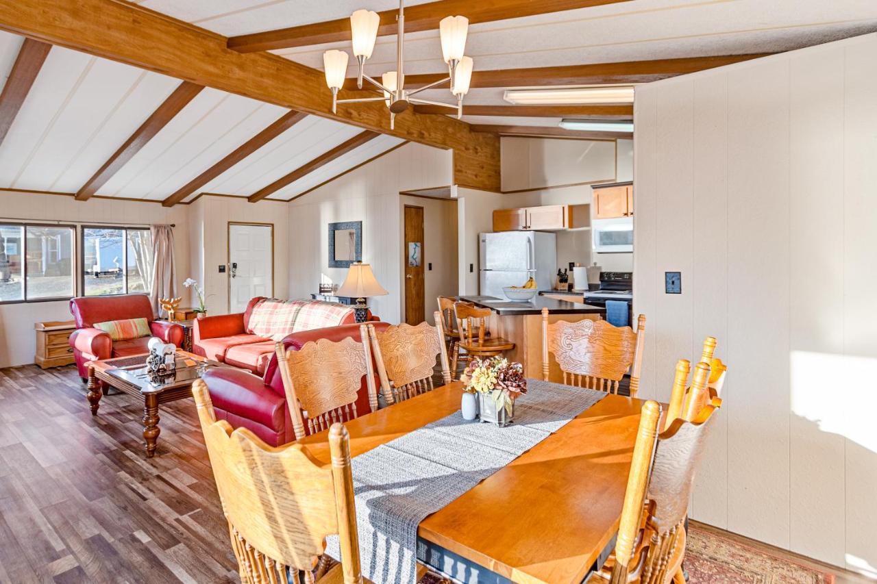 Downtown Harrison Lakefront Getaway 외부 사진
