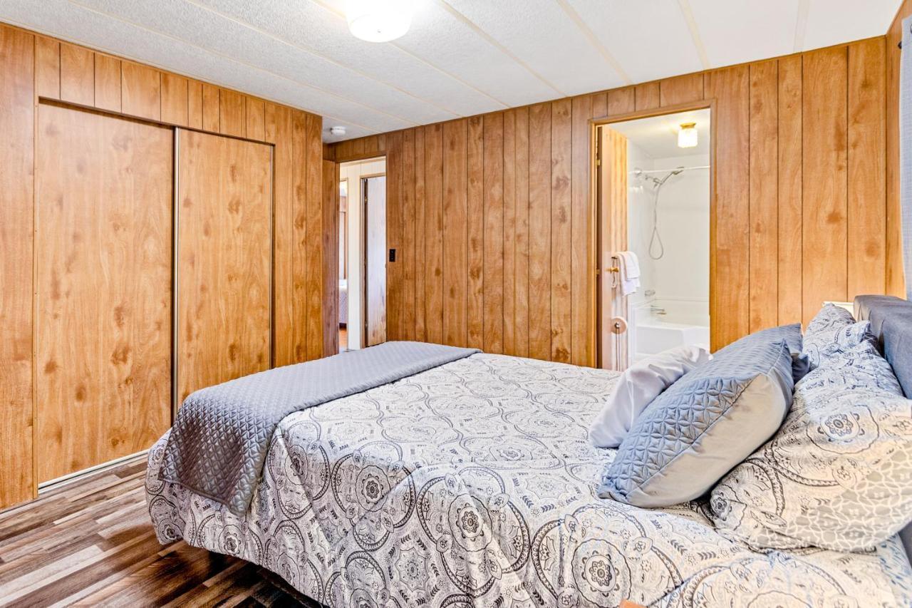 Downtown Harrison Lakefront Getaway 외부 사진