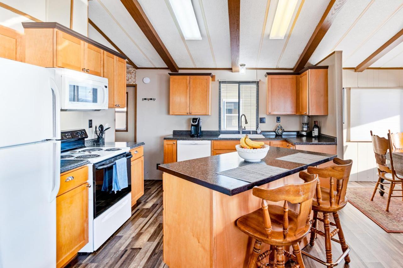 Downtown Harrison Lakefront Getaway 외부 사진