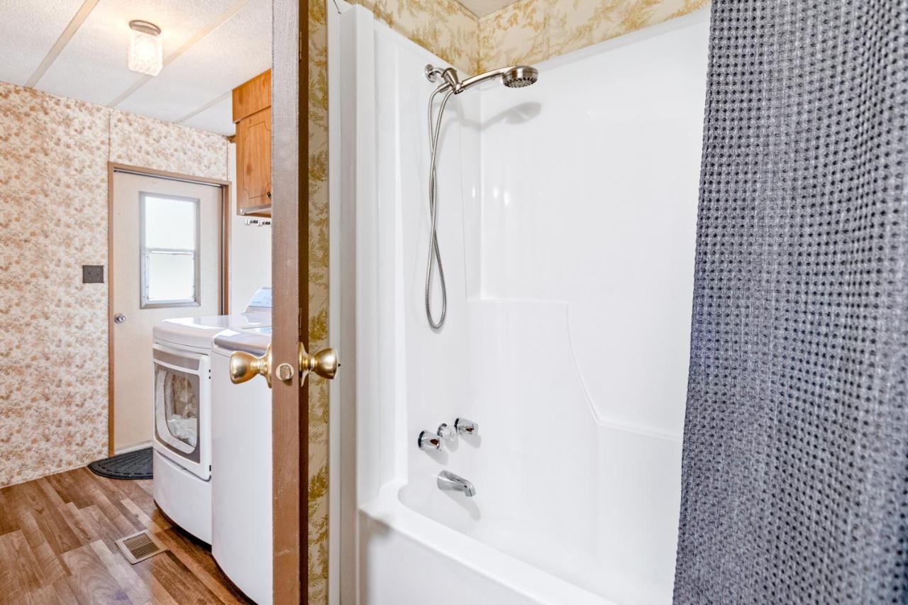 Downtown Harrison Lakefront Getaway 외부 사진
